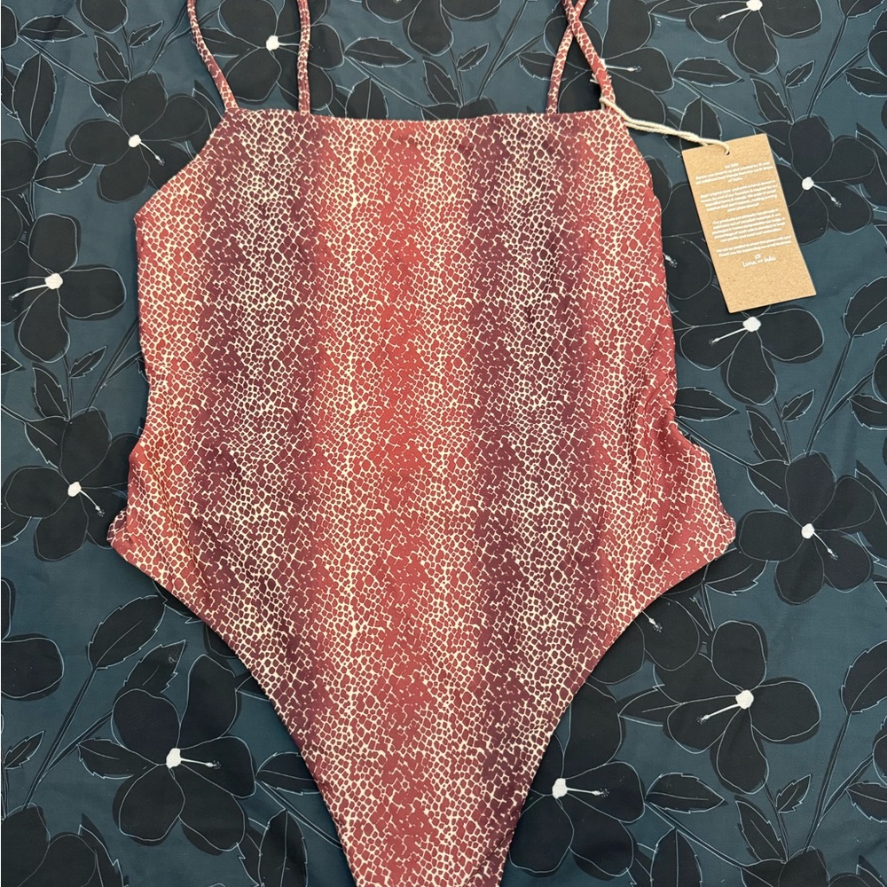 Benoa one piece